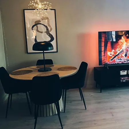 Koselig Og Sjarmerende Leilighet Sentralt I Trd Apartamento *